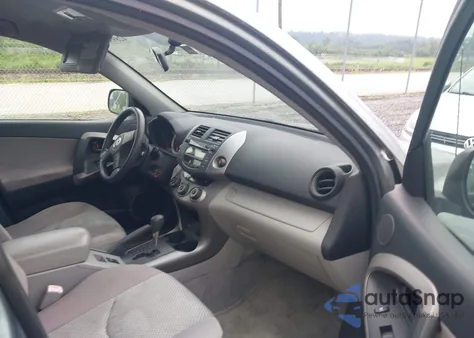 2006 Toyota Rav4 z USA, uszkodzony, nr VIN JTMBD35V665035270